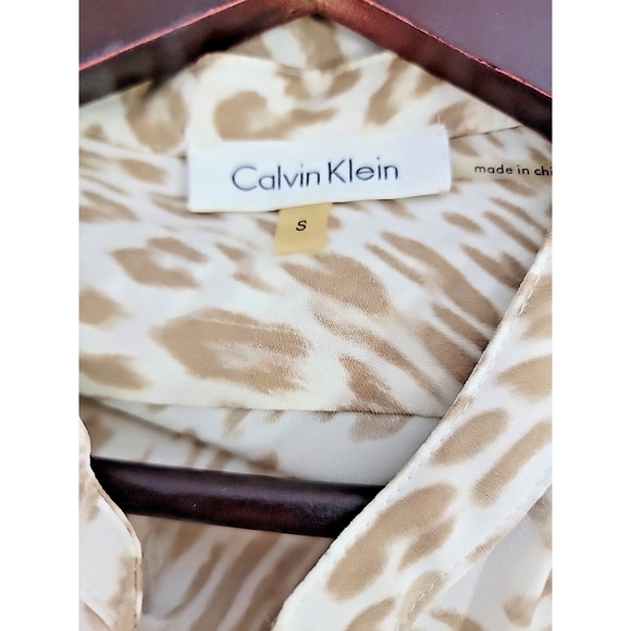 Calvin Klein Womens Small Animal Print Ivory/Beige Buttonup Rollup Sleeve Blouse - Picture 5 of 9